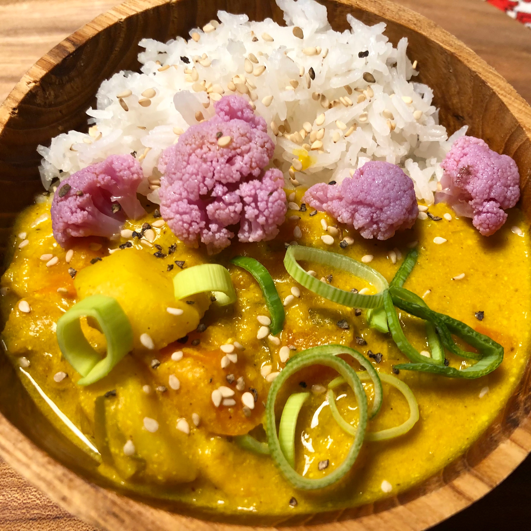 Scopri di più sull'articolo CURRY DI ZUCCA VEGANO